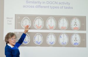 Dr. Sandy Bell delivers a talk on the brain and learning